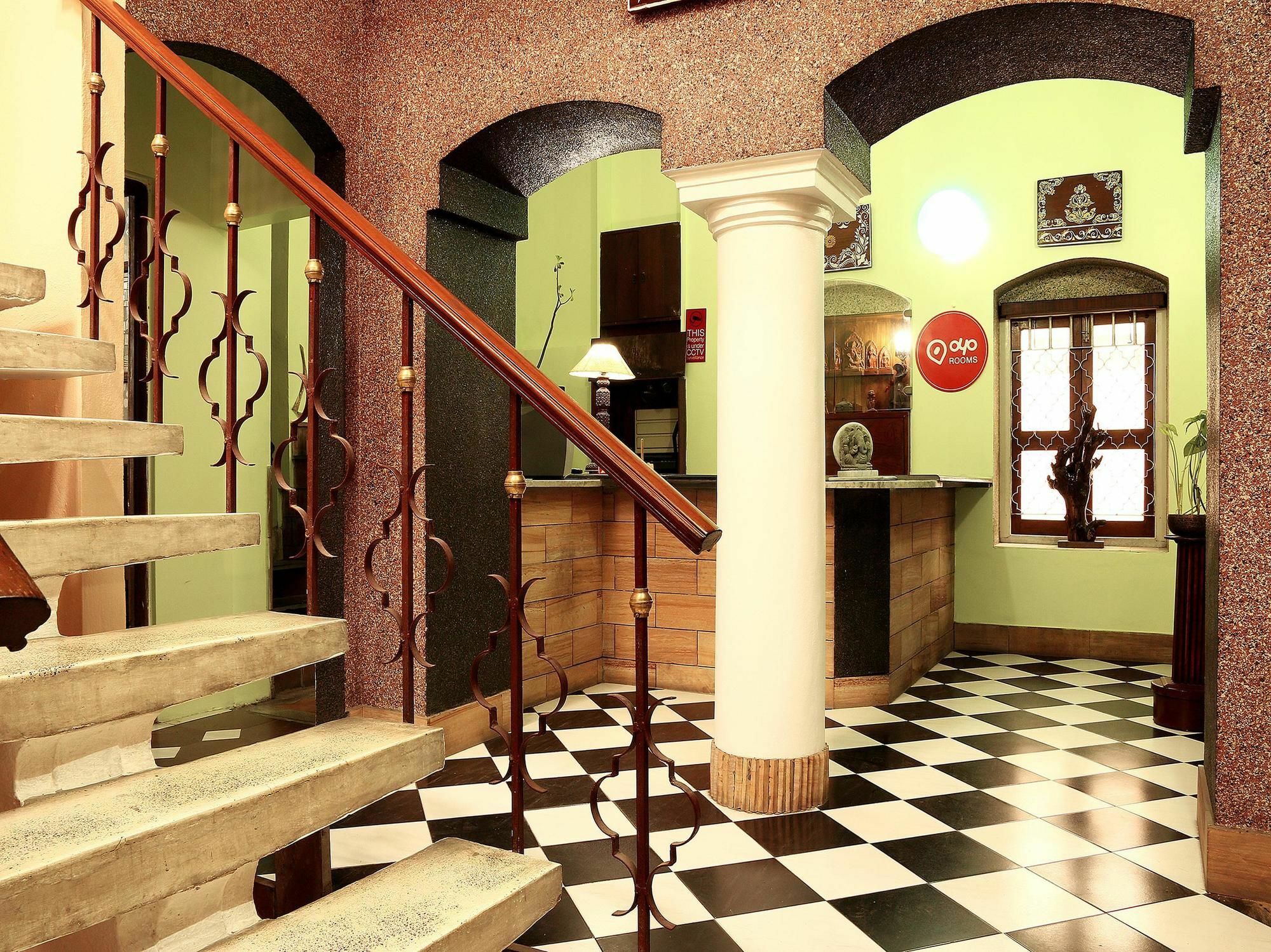 Oyo 2967 Bella Vista Hotel Kolkata